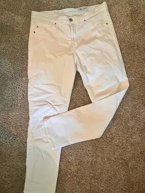 Ag Prima Crop Cigarette Leg White Jeans NWOT
